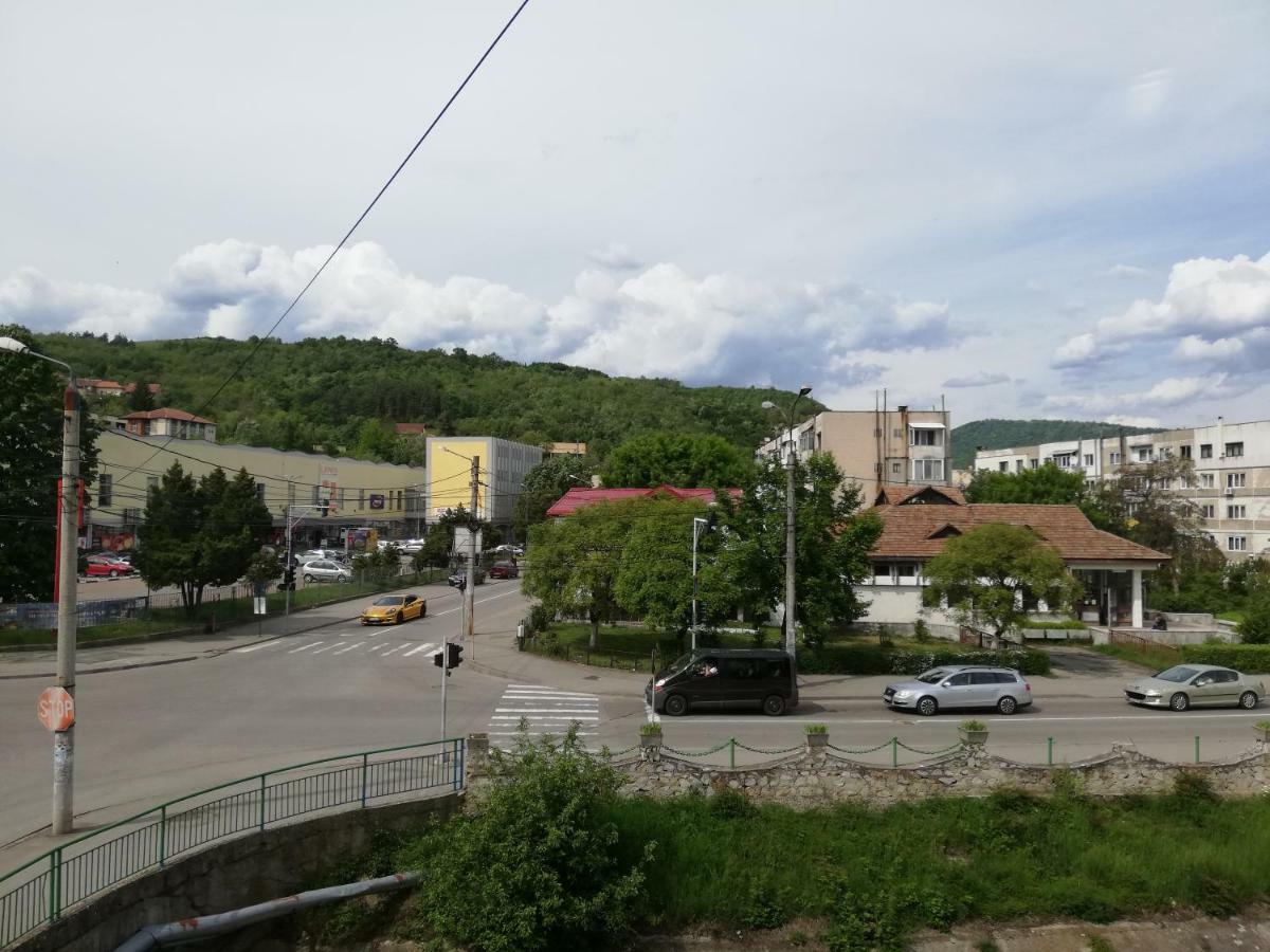 Complex Central Orsova Motel Exterior foto